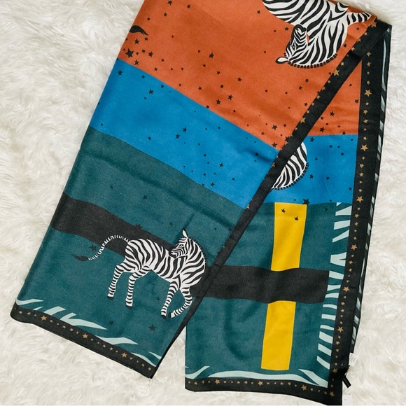 Ann Taylor Large Zebra 🦓 Shawl/Scarf - Picture 3 of 8